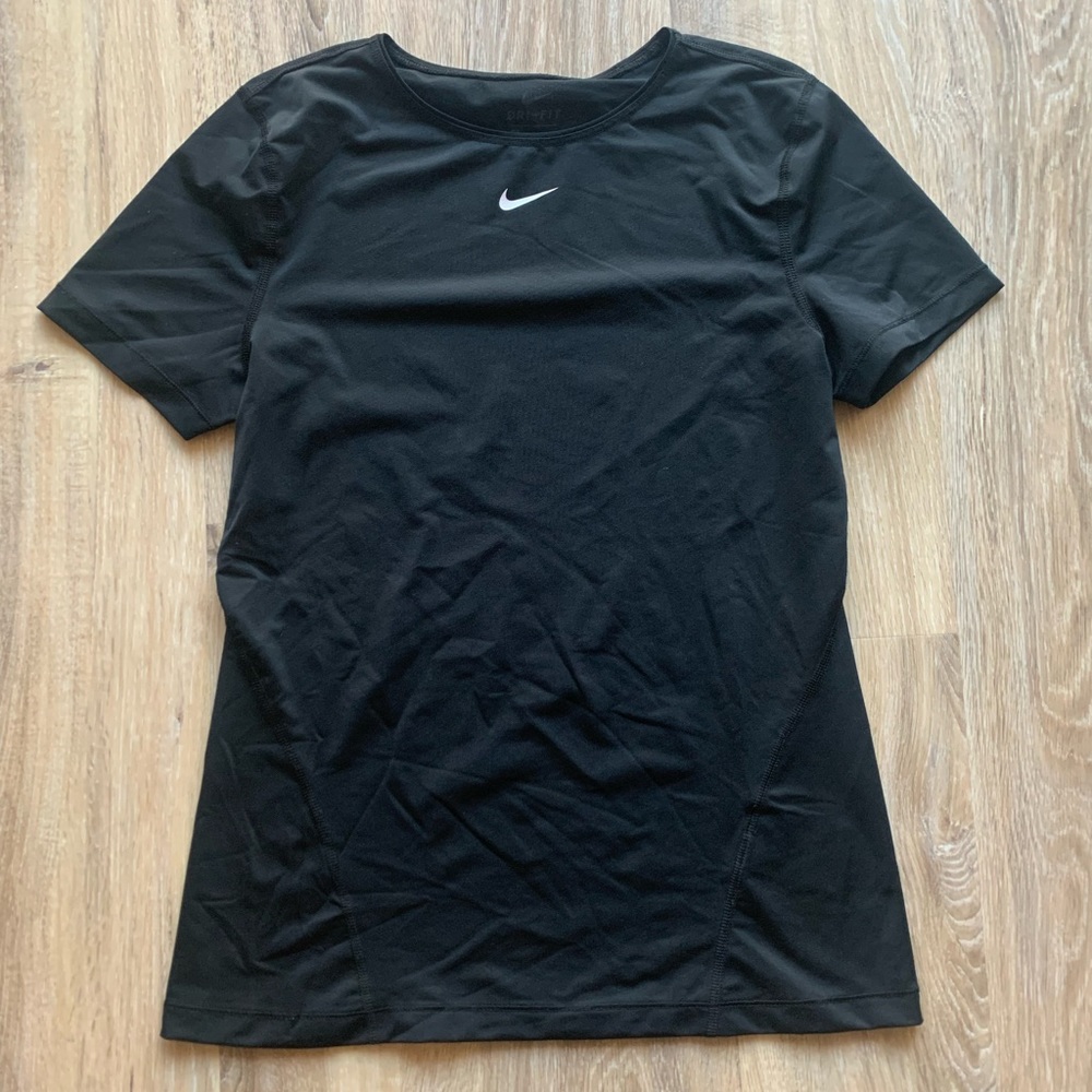 Nike | Black Short Sleeve Dri-fit | S